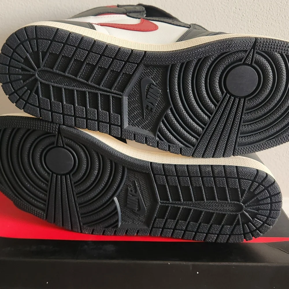 Jordan 1 Gym Red